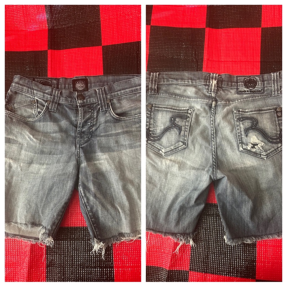 Rock & Republic jean shorts size 34
Length 9”